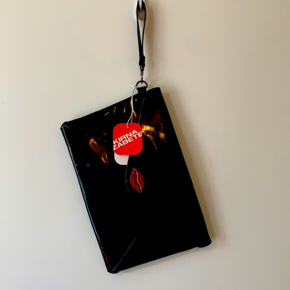 KIRNA ZABÊTE NWT Lips Envelope Clutch Wristlet - Picture 1 of 10